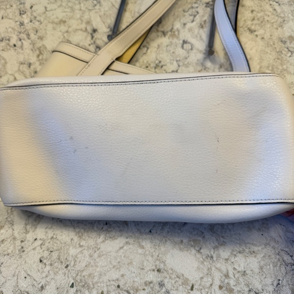 Women's Coach Vanilla Cream Tote Leather handbag purse with horse & carriage - Picture 12 of 15